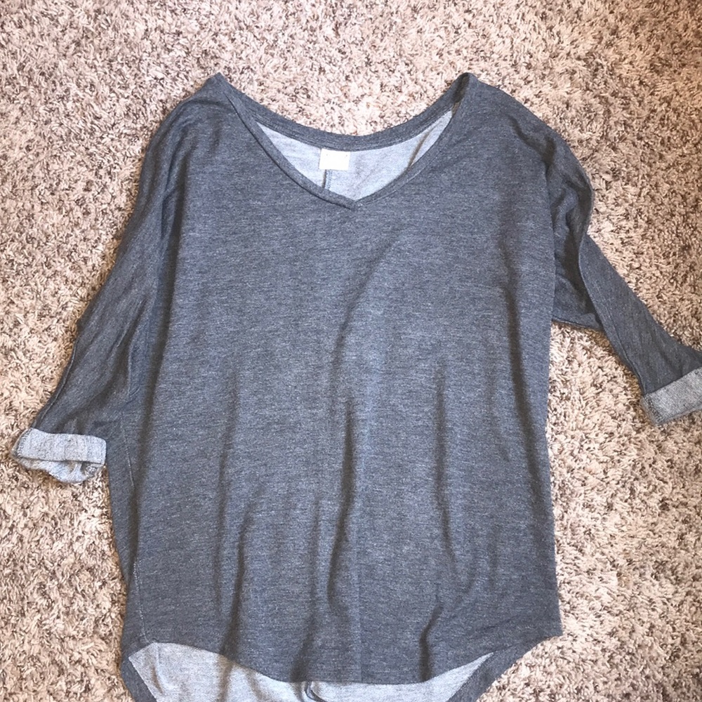 Grey 3/4 sleeve shirt